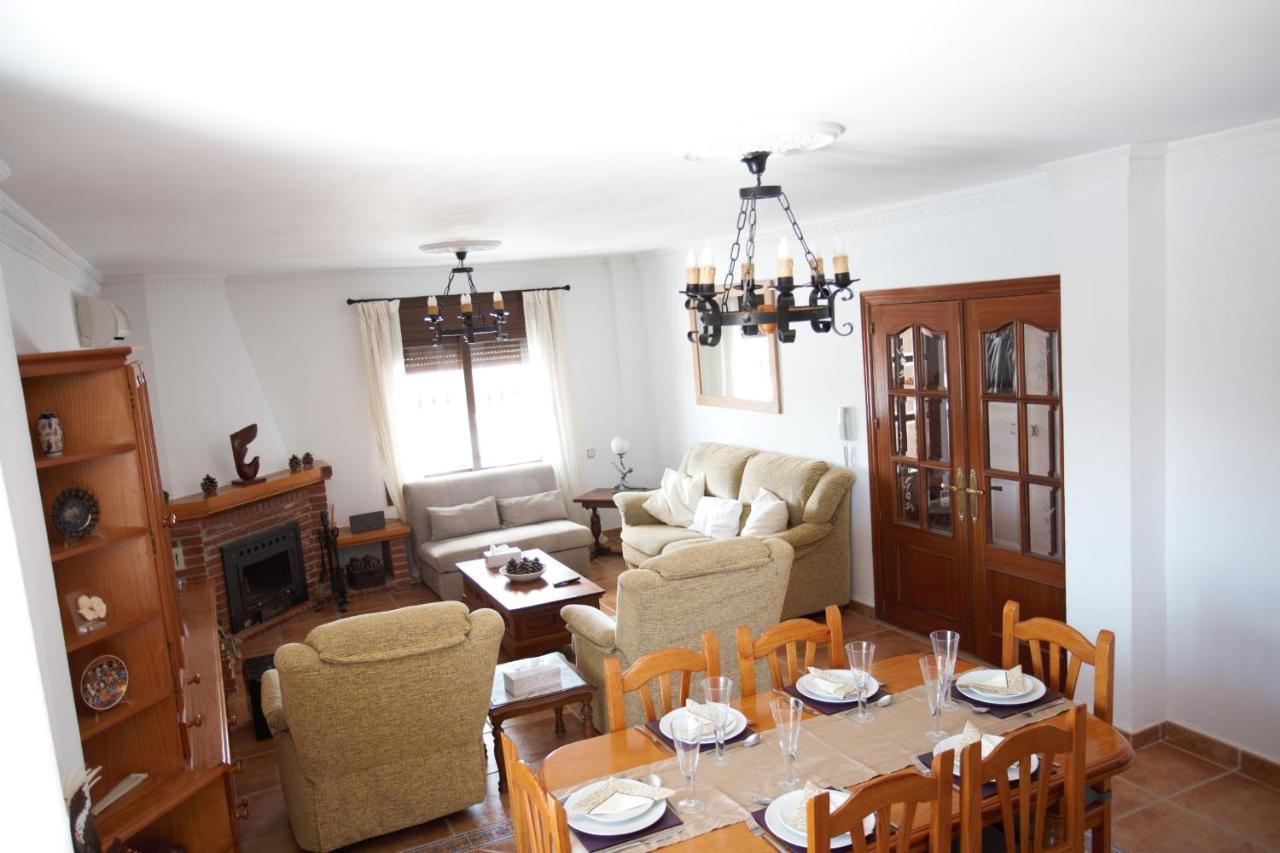 Casa De Las Montanas Villanueva del Trabuco Esterno foto